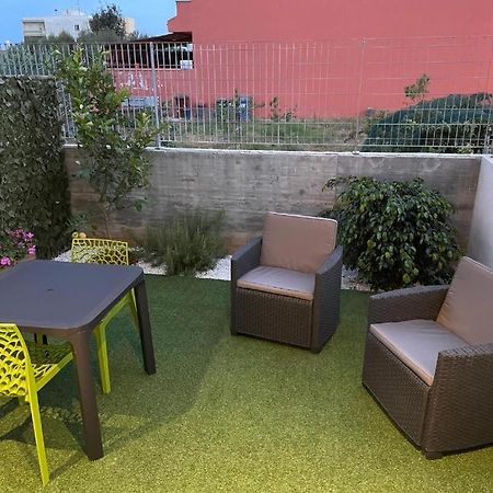 Casa Vacanza Colors Porto Torres Bagian luar foto