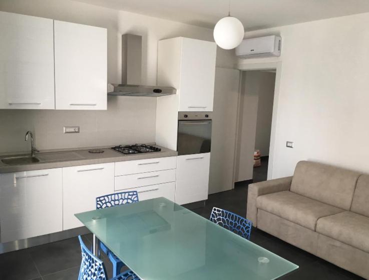 Casa Vacanza Colors Porto Torres Bagian luar foto